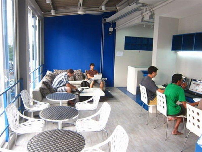 Jellybean Ezy Hostel Sathorn Бангкок Экстерьер фото