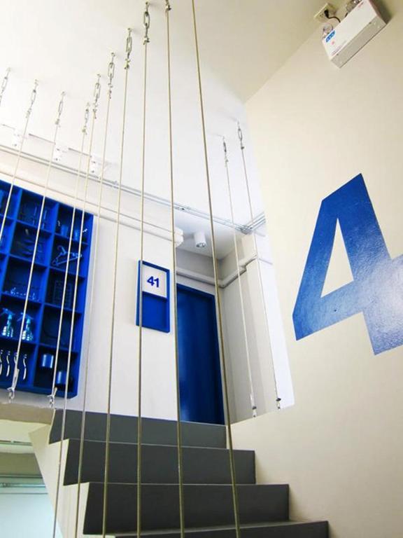 Jellybean Ezy Hostel Sathorn Бангкок Экстерьер фото