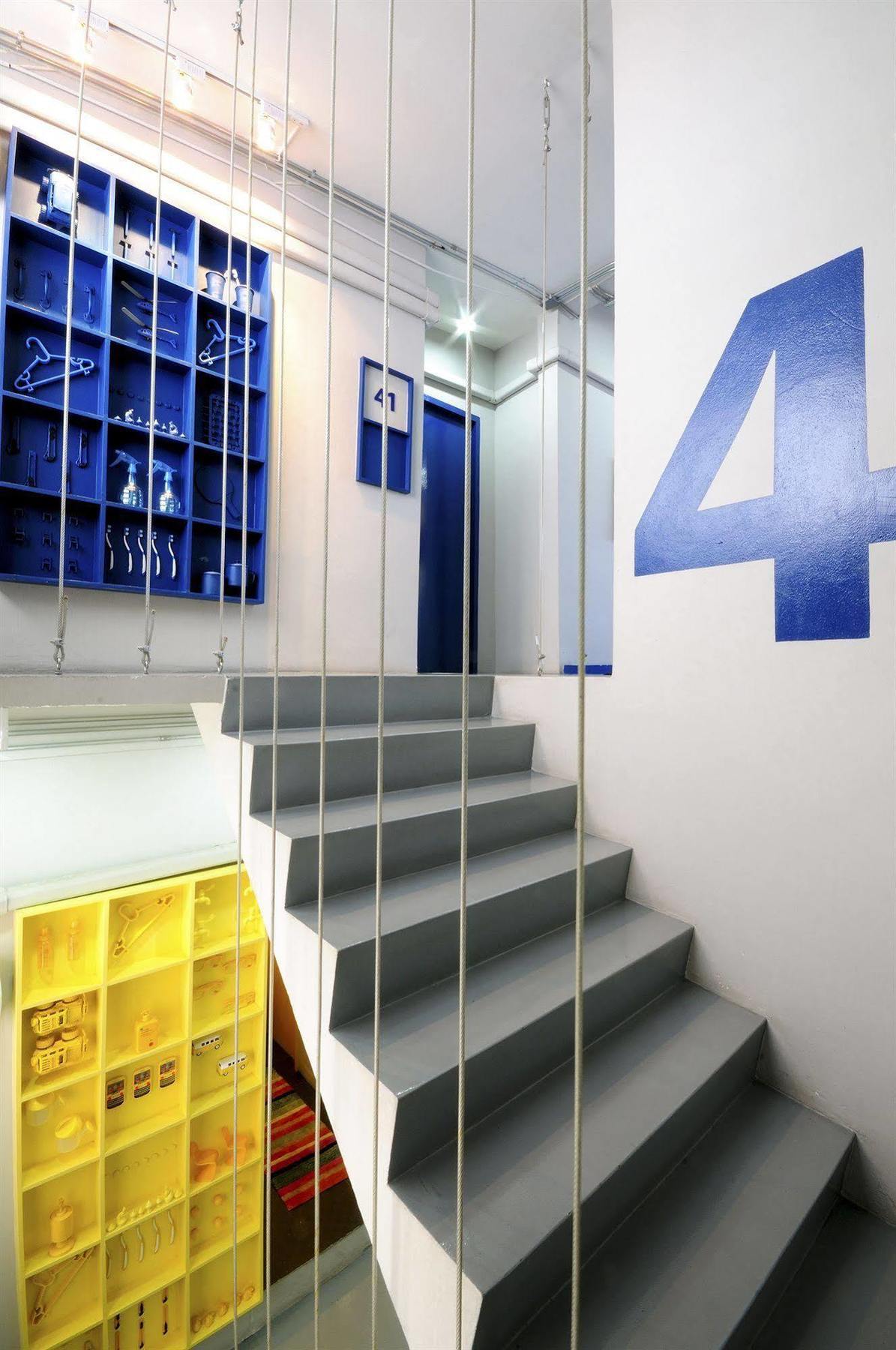 Jellybean Ezy Hostel Sathorn Бангкок Экстерьер фото