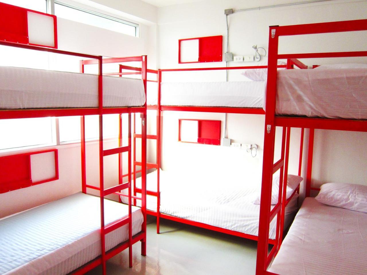 Jellybean Ezy Hostel Sathorn Бангкок Экстерьер фото